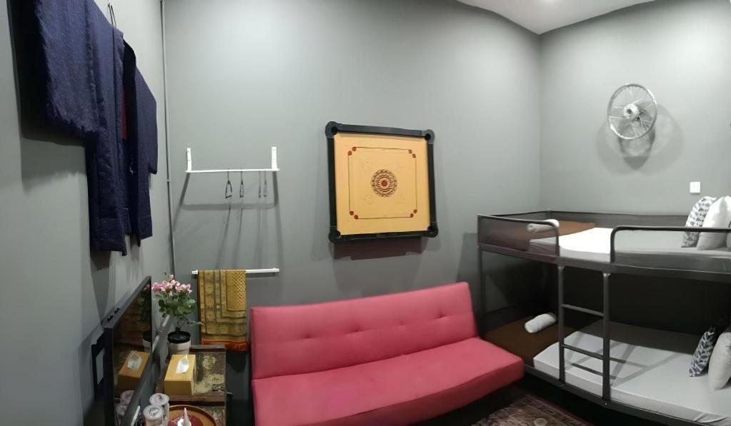 קולים Oyasumi Hotel מראה חיצוני תמונה
